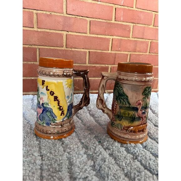 Vintage Souvenir Cups - Picture 5 of 10